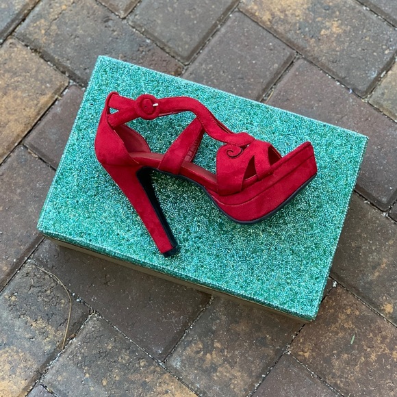 NIB Ruby Red Chunky Heel Peep Toe Platform Sandals - Picture 5 of 6